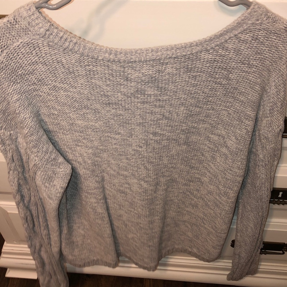 sweater - Picture 4 of 4